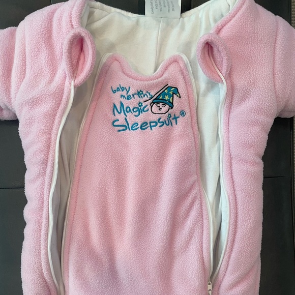 Baby Merlin Magic Sleepsuit sz Small 3-6months - Picture 6 of 6
